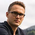 Mariusz Cyankiewicz, Właściciel, e‑lakiernik